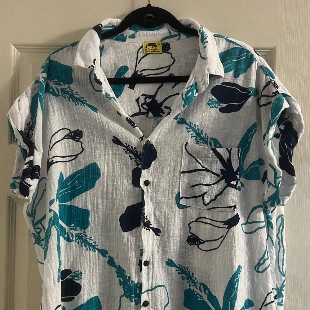 Kealopiko- He Onaona no ka Pua Aloalo- Women's Aloha Shirt- L